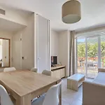 Hotel apartamentowy Odalys Et Les Canissons Cavalaire-sur-Mer