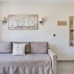 Apart-hotel Odalys Et Les Canissons Cavalaire-sur-Mer
