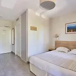 Odalys Et Les Canissons Apart-hotel 4*