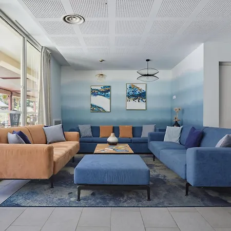 Hotel apartamentowy Odalys Et Les Canissons Cavalaire-sur-Mer
