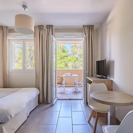 Prestige Odalys Les Canissons Apartmanhotel