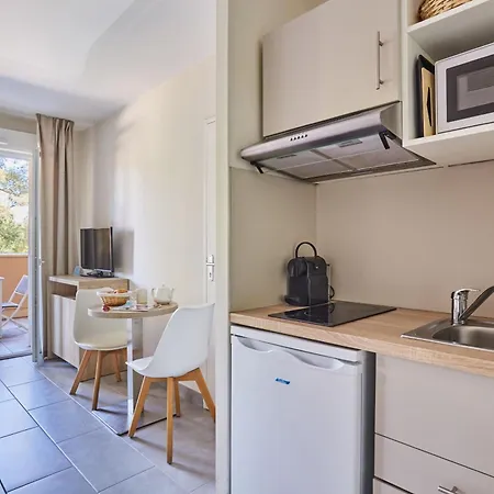 Odalys Et Les Canissons Hotel apartamentowy 4*