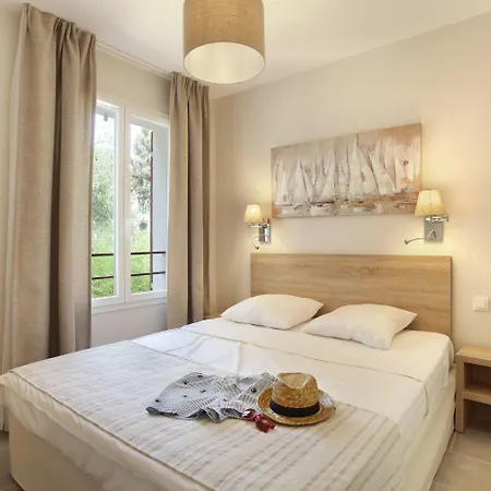 Odalys Et Les Canissons Lejlighedshotel Cavalaire-sur-Mer