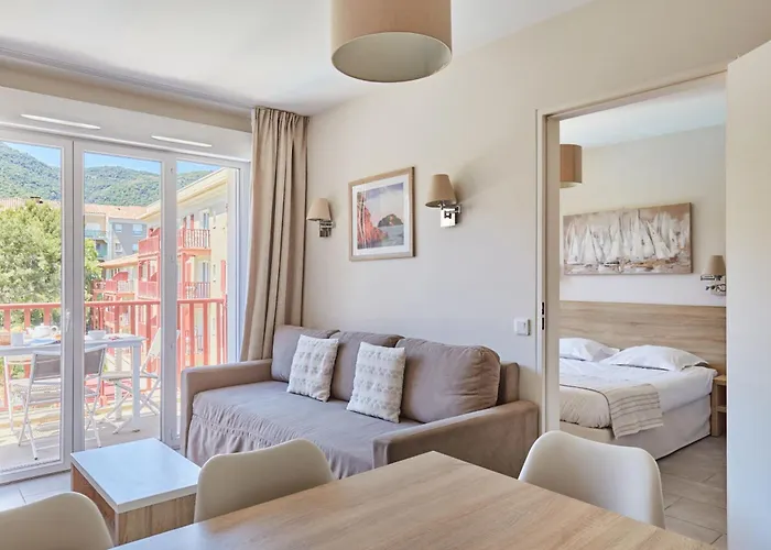 Odalys Résidence Et Les Canissons Apartahotel Cavalaire-sur-Mer