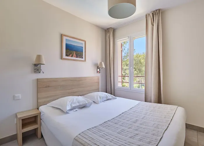 Apartahotel Odalys Résidence Et Les Canissons 4*