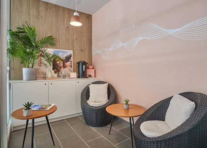 Apartahotel Odalys Résidence Et Les Canissons Cavalaire-sur-Mer