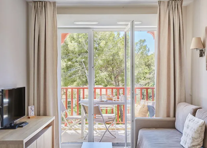 Apartahotel Odalys Résidence Et Les Canissons