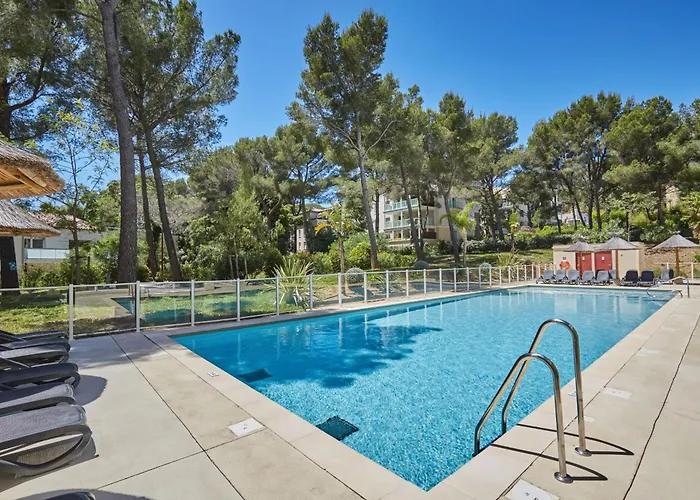 Apartahotel Odalys Résidence Et Les Canissons Cavalaire-sur-Mer