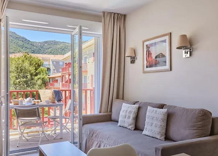 Odalys Résidence Et Les Canissons Apartahotel