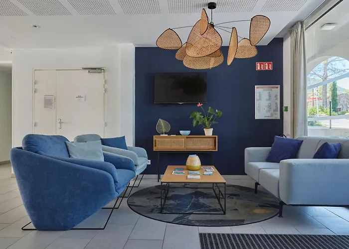 Odalys Résidence Et Les Canissons Apartahotel Cavalaire-sur-Mer