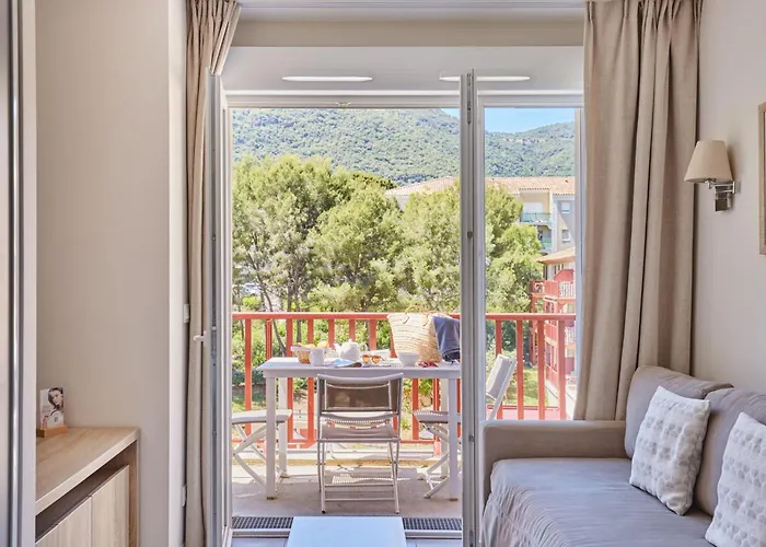 Apartahotel Odalys Résidence Et Les Canissons