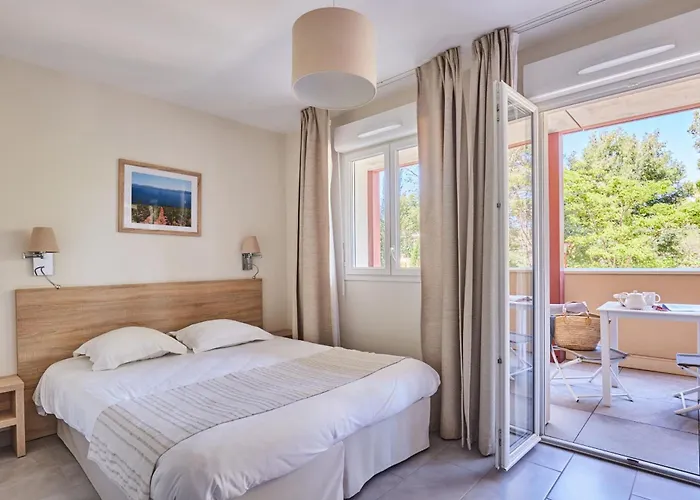 Odalys Résidence Et Les Canissons Apartahotel 4*