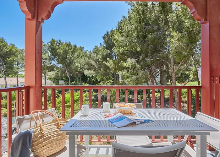 Odalys Résidence Et Les Canissons Apartahotel