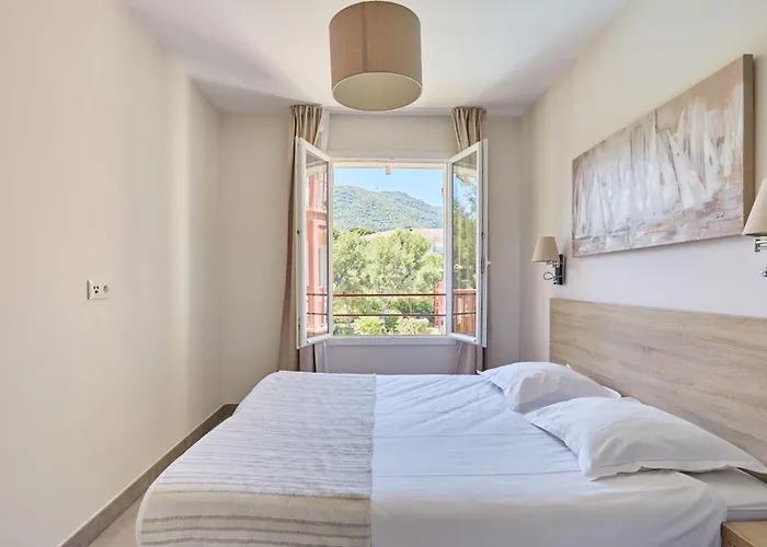 Odalys Résidence Et Les Canissons Cavalaire-sur-Mer