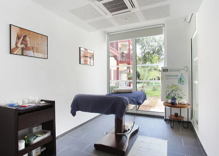 Odalys Résidence Et Les Canissons Cavalaire-sur-Mer