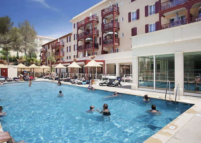 Apartahotel Odalys Résidence Et Les Canissons Cavalaire-sur-Mer