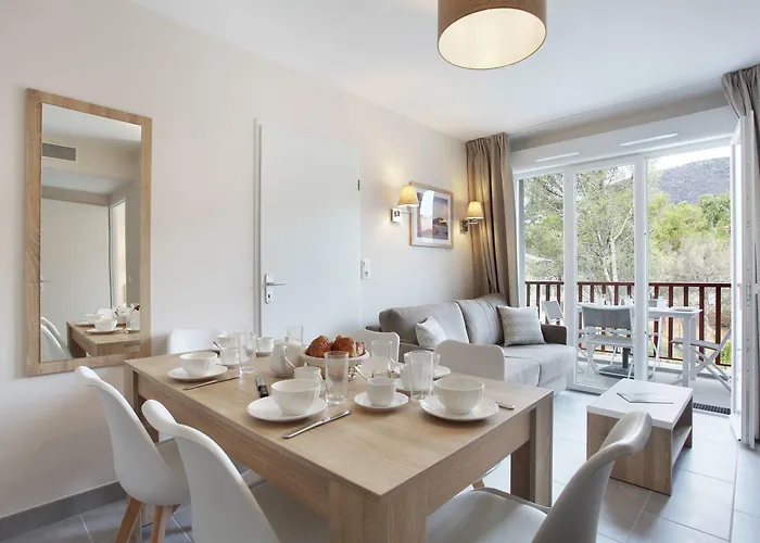 Apartahotel Odalys Résidence Et Les Canissons 4*